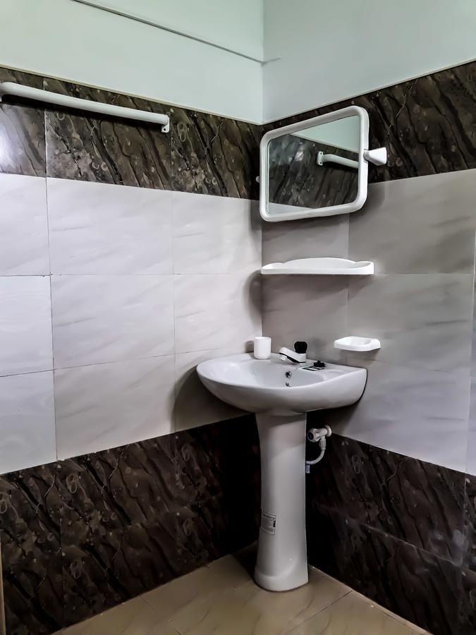 Nallur Holidays Inn Jaffna Dış mekan fotoğraf
